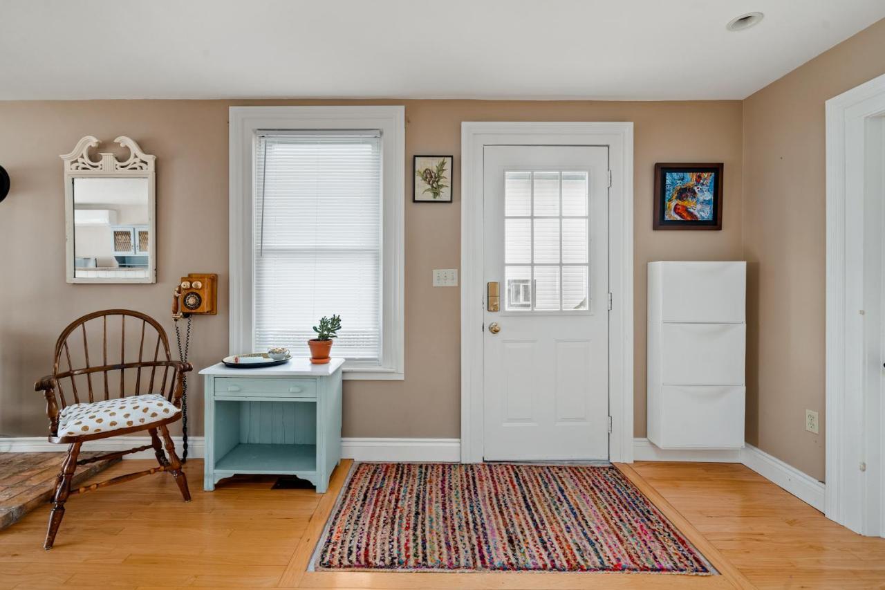 Sunroom On Maple Пиктон Экстерьер фото