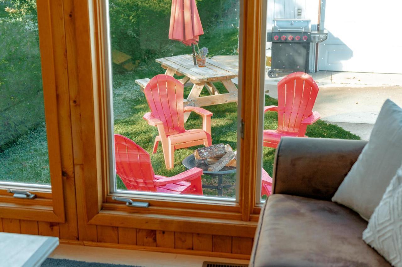 Sunroom On Maple Пиктон Экстерьер фото